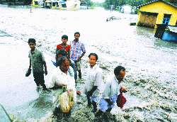 People braving the floods